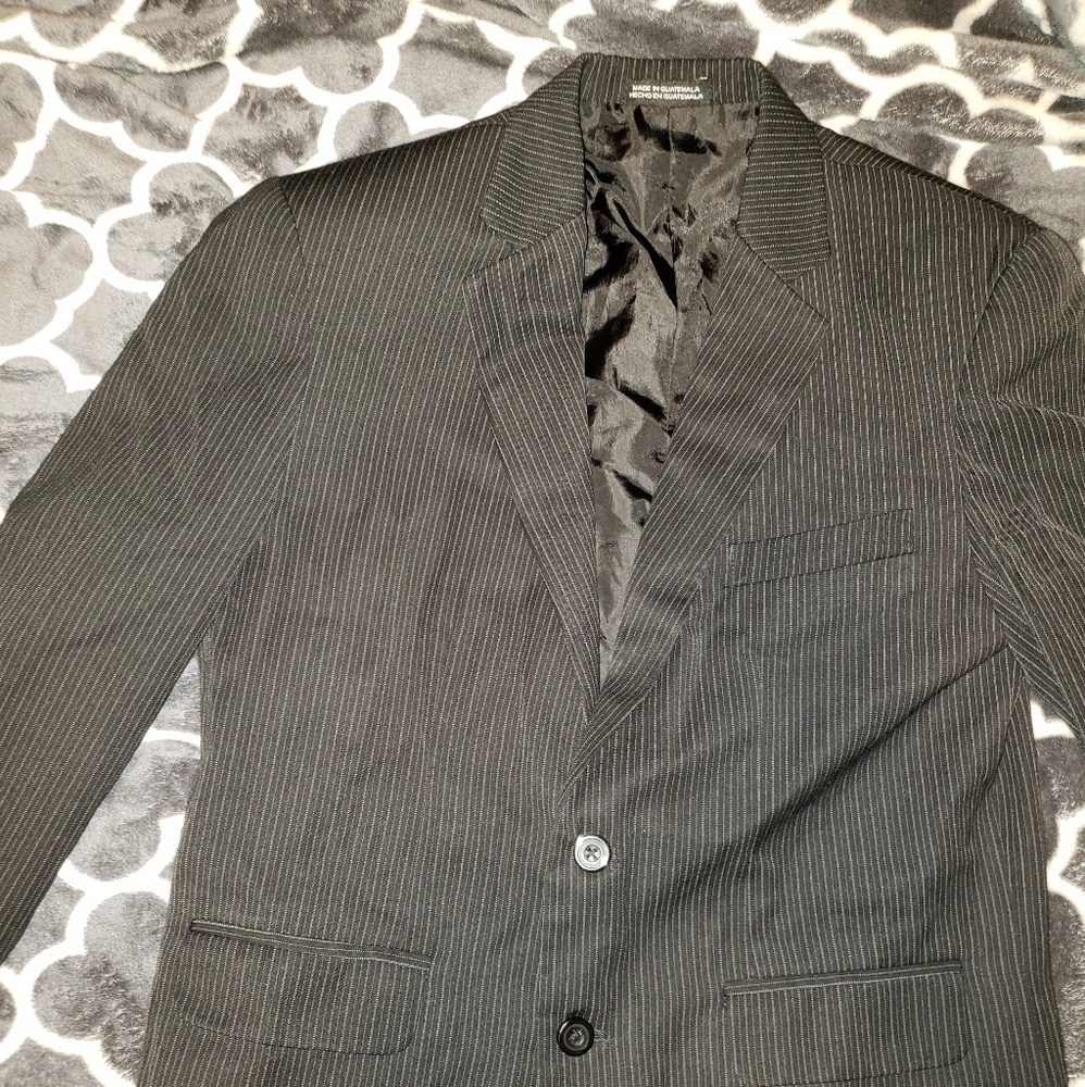 Boys Size 16 Van Heusen 3 piece Suit